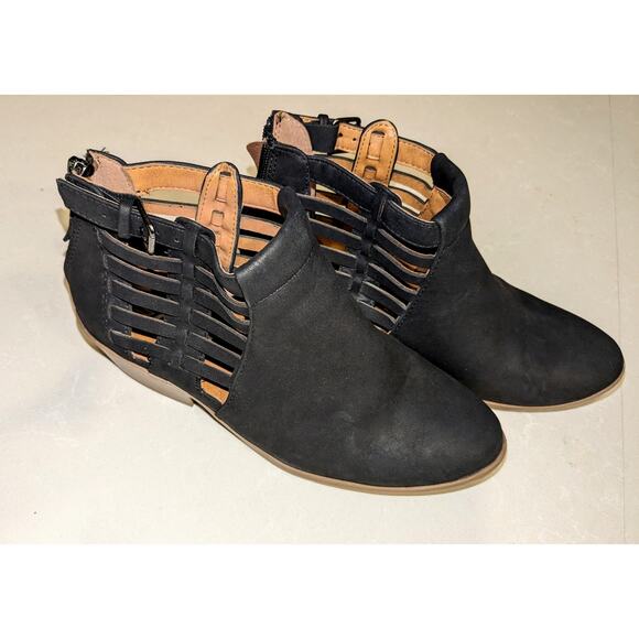 Soda Primrose Cutout Chunky Block Stacked Heels Women 6.5 Black Ankle Booties - Picture 3 of 8